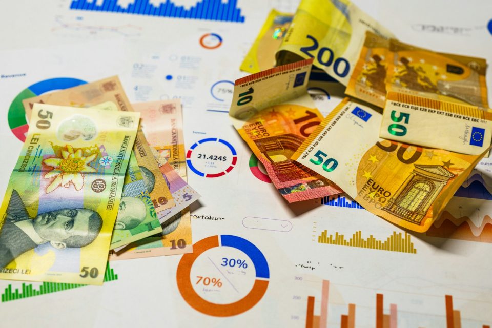 Pametne strategije za gradnjo premoženja in davčna optimizacija